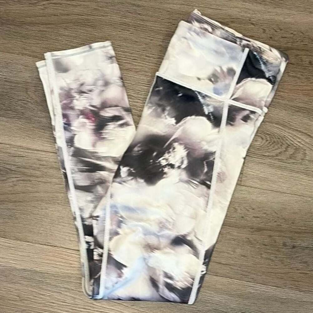 Athleta Run Free Winter Garden 7/8 Tights Leggings
